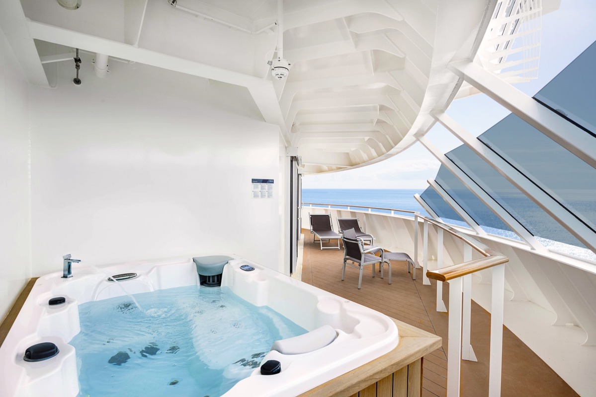 MSC Cruises MSC Meraviglia Grand Suite.jpg