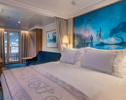 Disney Cruise Line, Disney Wish, Deluxe Family Veranda.png