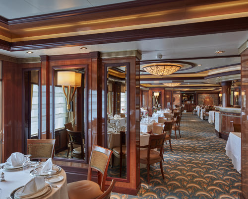 Cunard - Queen Elizabeth - Britannia Club Restaurant 1.jpg