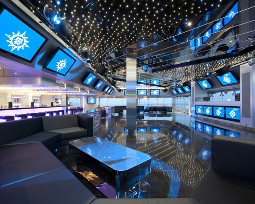 MSC Cruises MSC Magnifica Disco 2.jpg