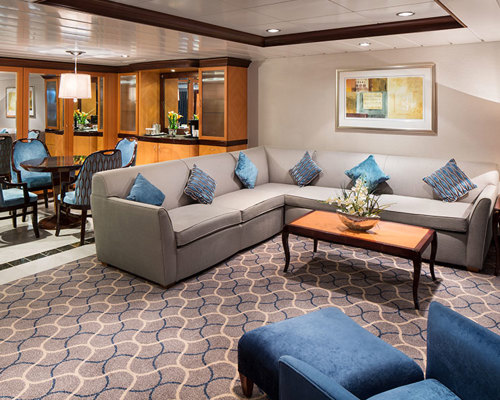 RCI Liberty of the Seas Owner's Suite.jpeg