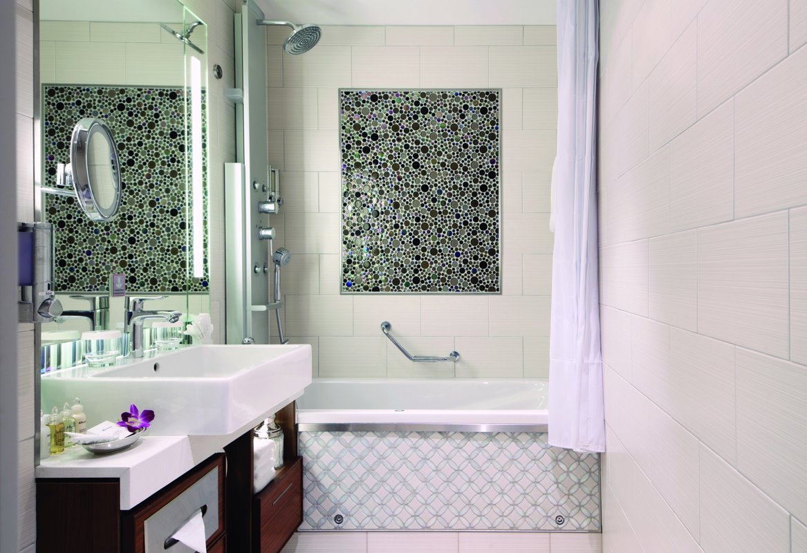 NCL Pride of America Penthouse with Large Balcony 1.jpeg