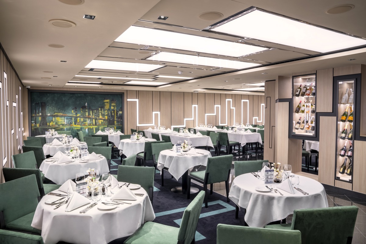 MSC Cruises MSC Seashore Manhattan 1.jpg