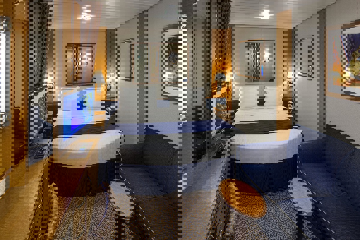 RCI Radiance of the Seas Interior.jpg