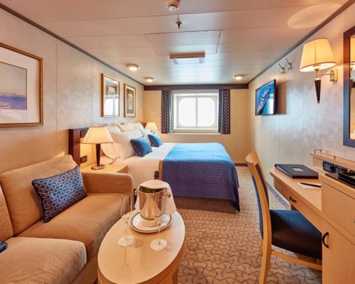 Cunard Queen Victoria Accommodation Oceanview.jpg
