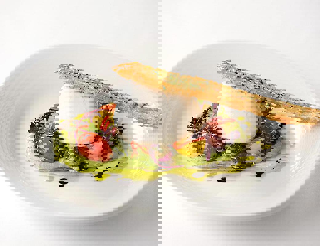 RCI Mariner of the Seas Main Diningmain-dining-room-mozzarella-salad.jpeg