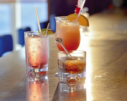 Oceania Cruises Waves Bar 4.jpg