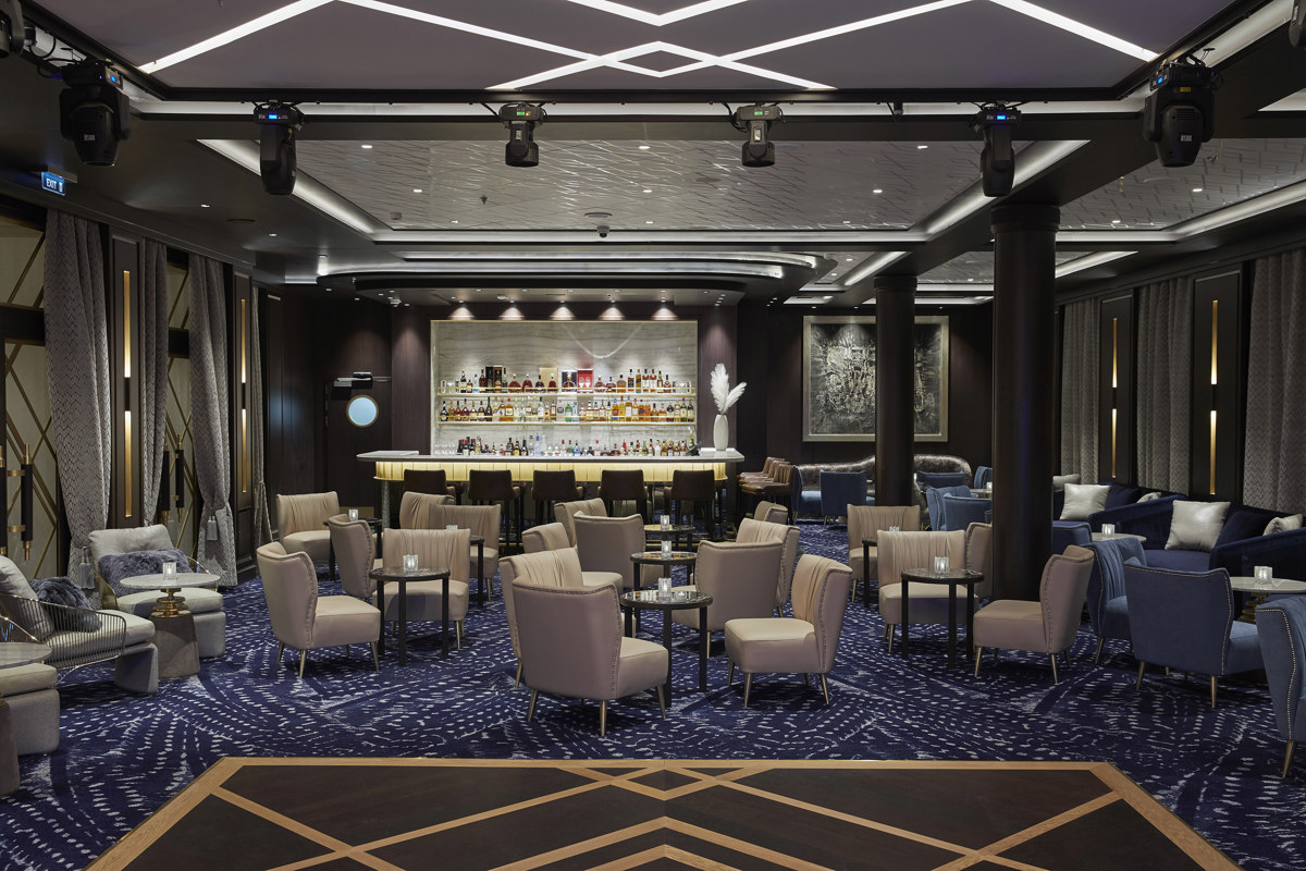 RSSC - Seven Seas Splendor - Entertainment - Splendor Lounge 2.jpg