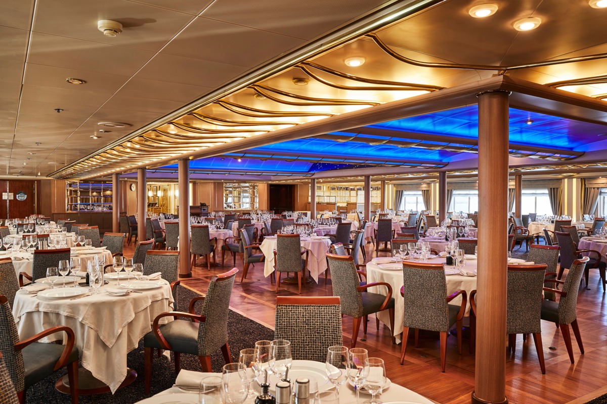 Silversea SILVER CLOUD The Restaurant 1.jpg