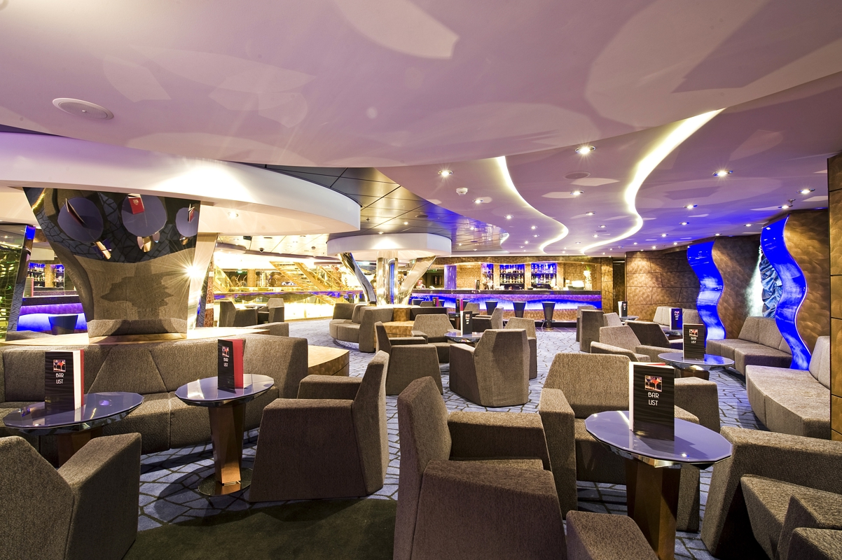 MSC Cruises MSC Splendida L'Aperivitivo Bar 2.jpg