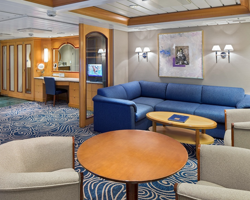 RCI Vision of the Seas Owner's Suite.png