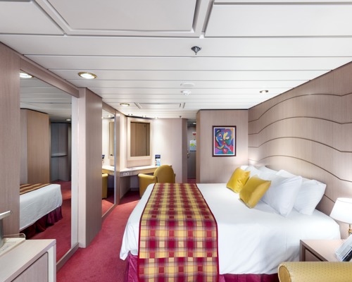 MSC Cruises MSC Lirica Suite 0.jpg