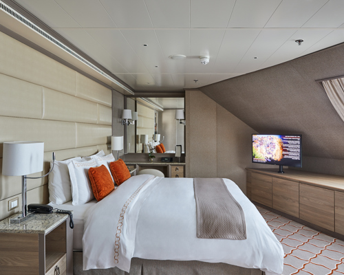 Silversea - Silver Shadow - Royal Suite.jpg