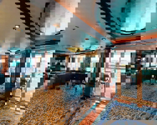 RCI Freedom of the Seas Royal Suite.jpeg