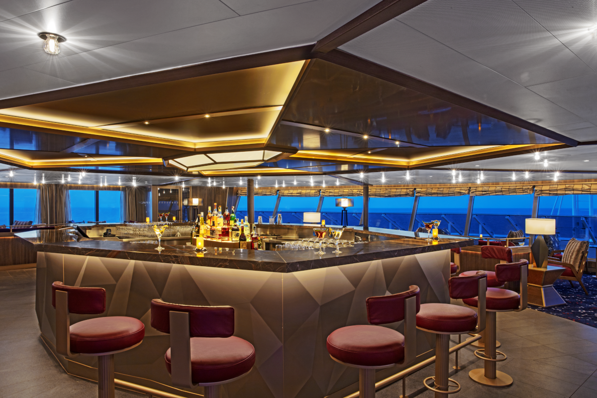 SEABOURN Constellation Lounge 2.png