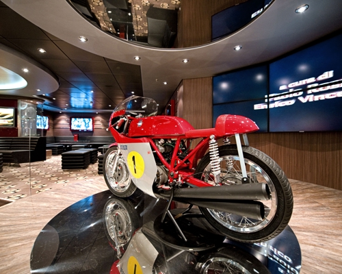 MSC Cruises MSC Fantasia Sports Bar 0.jpg