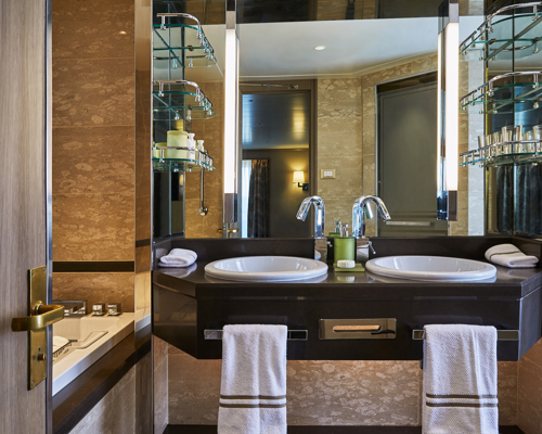 Silversea - Silver Shadow - Owners Suite.jpg