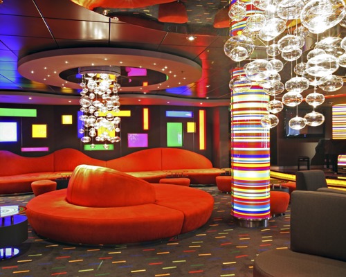 MSC Cruises MSC Fantasia Manhatten Jazz Bar 4.jpg