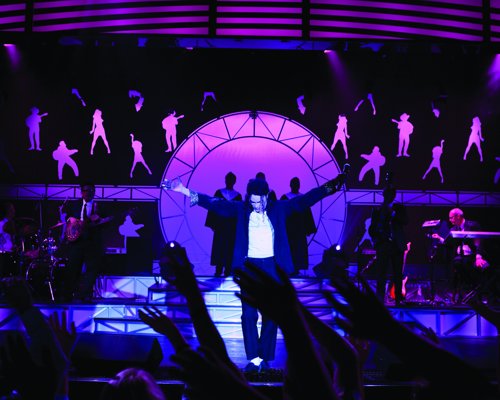 NCL Norwegian Pearl Legends In Concert 3.jpeg