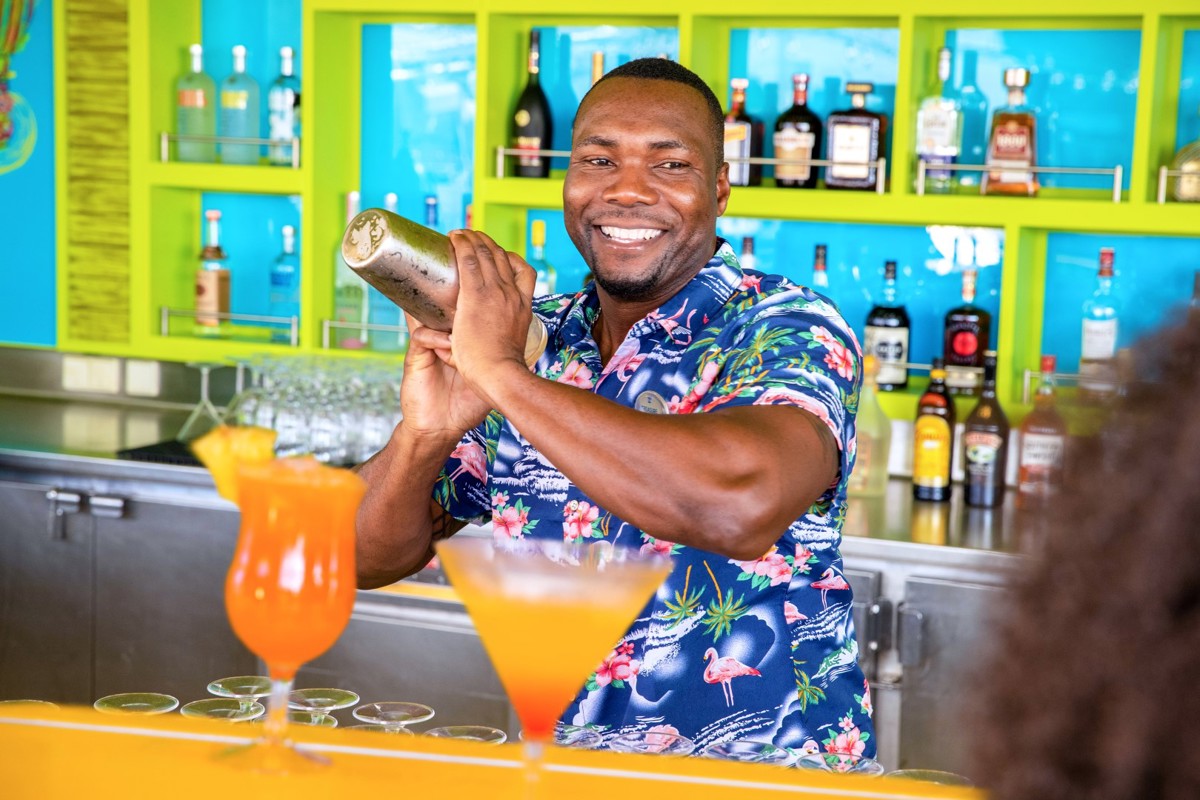 RCI Star of the Seas - The Lime and Coconut®, Credit. Royal Caribbean International.jpg
