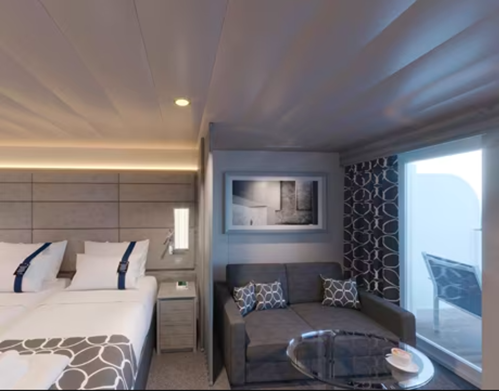 MSC Cruises MSC World America MSC Yacht Club Deluxe Suite 2.png