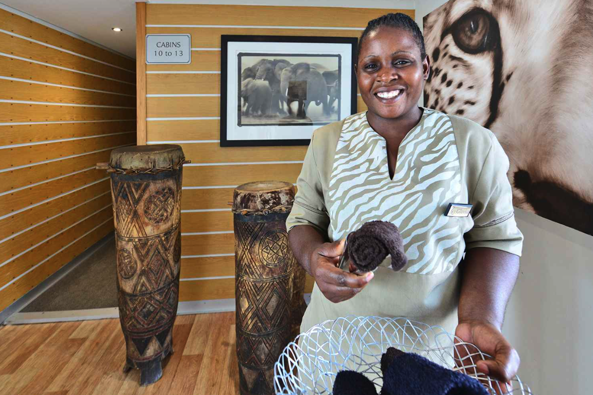 AmaWaterways Zambezi Queen Service.png