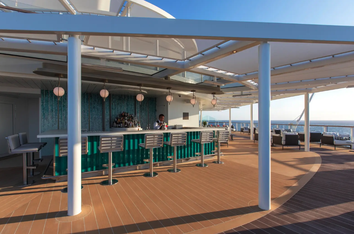 Silversea, Silver Nova The Dusk Bar 1.png