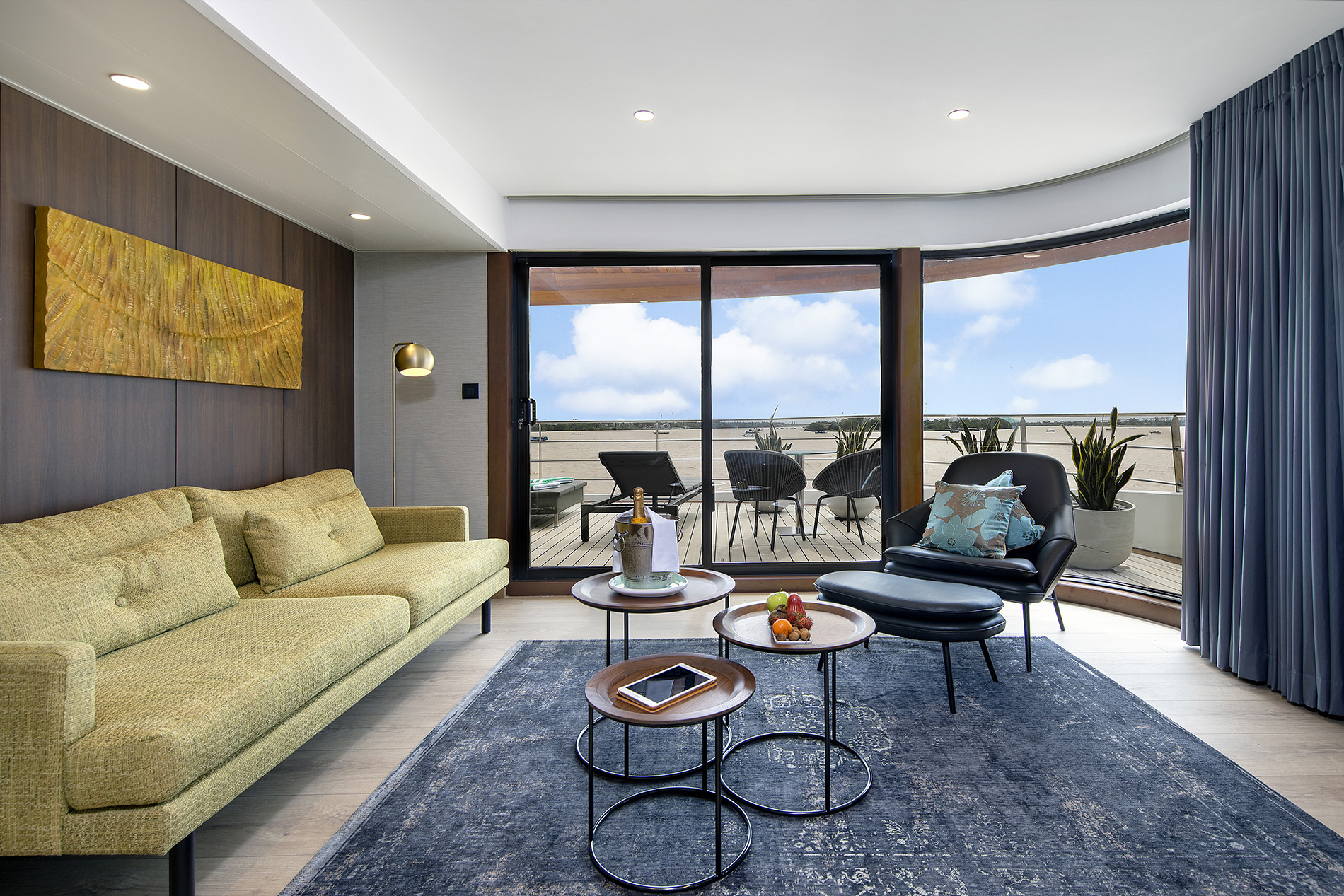 Owner's One-Bedroom Suite - Deck 4