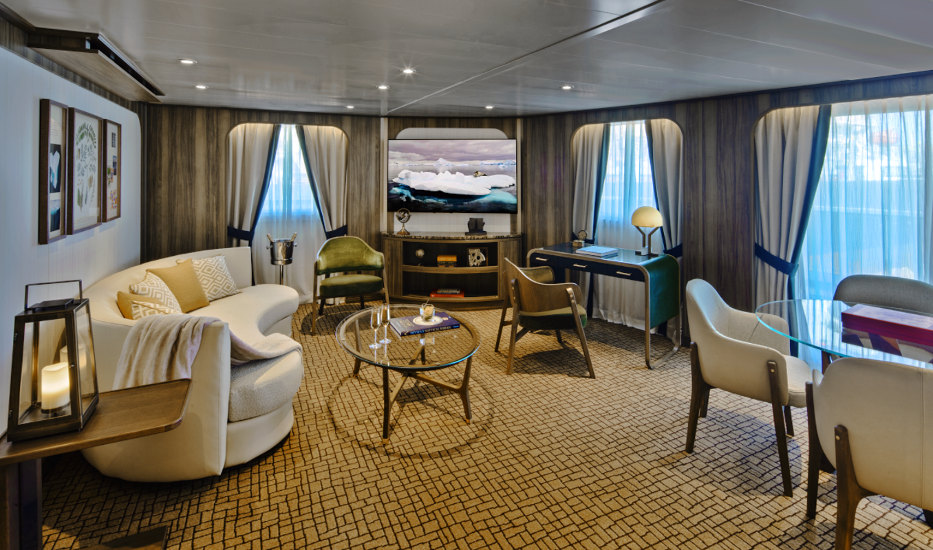 SEABOURN Seabourn Venture Signature Suite 2.png
