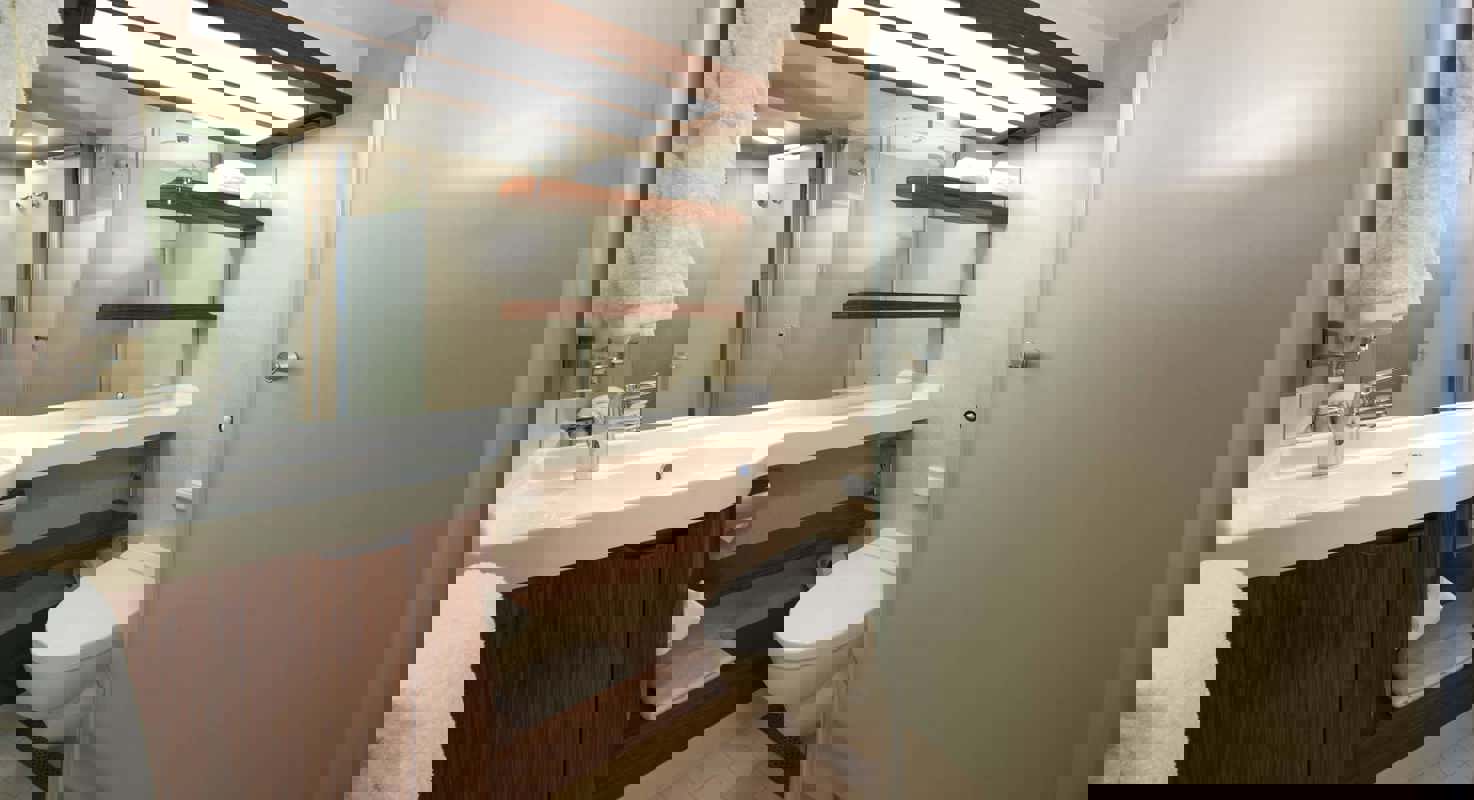 Norwegian Encore - Solo Balcony.jpg