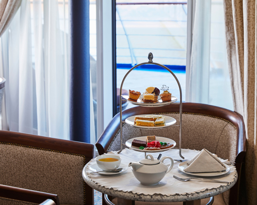 Silversea Cruises - Silver Cloud - Panorama Lounge 1.jpg