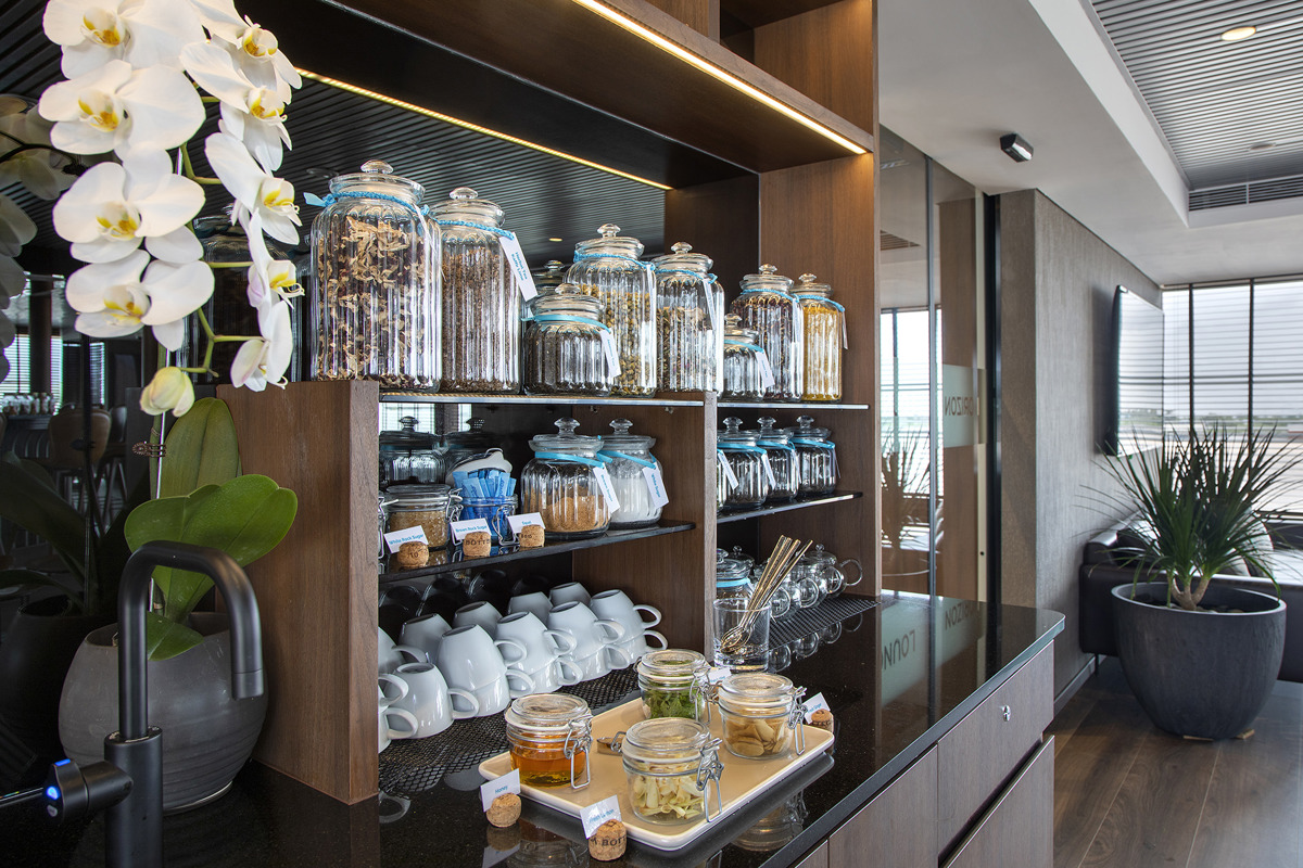 Emerald Waterways - Emerald Harmony - Horizon Bar and Lounge _32_.jpg