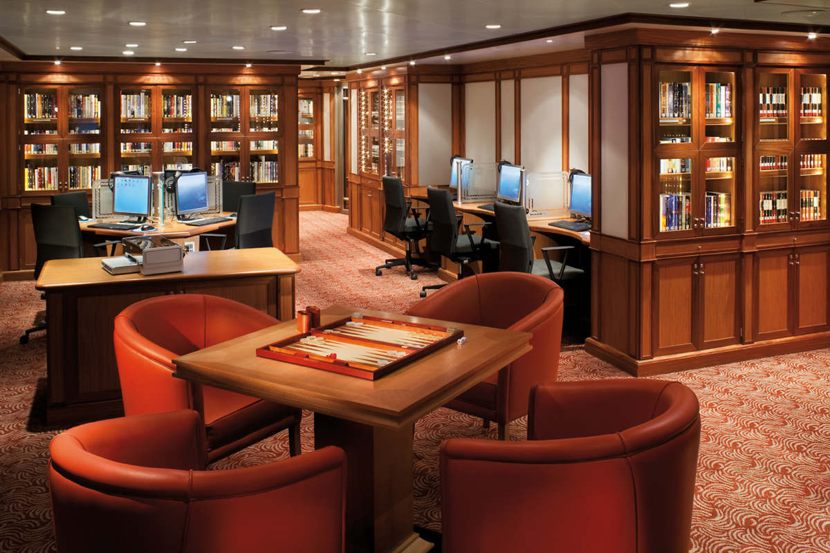 Silversea - Silver Spirit - Accommodation - Library.jpg