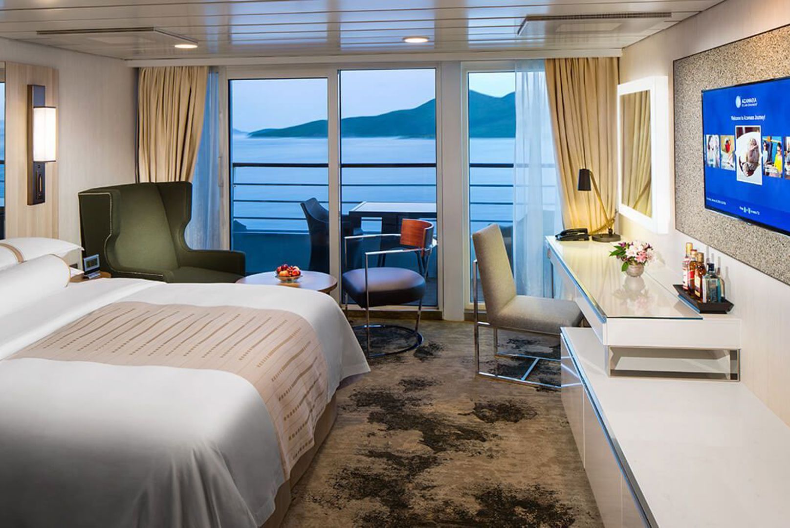 Club Continent Suite