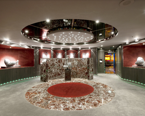 MSC Fantasia Class art gallery .jpg