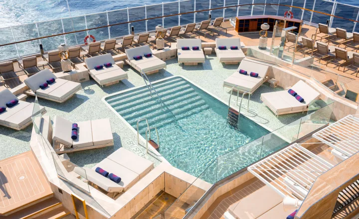 Atoll Pool & Bar