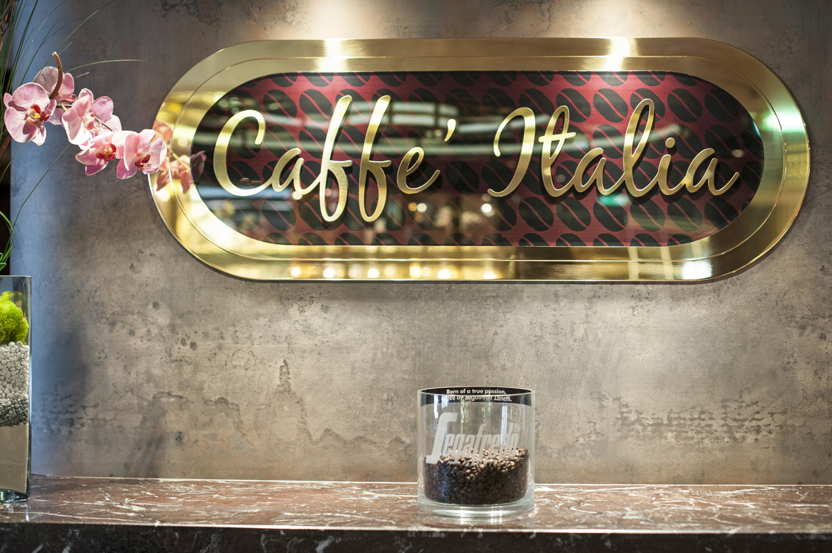 MSC Fantasia Class coffee bar 3.jpg