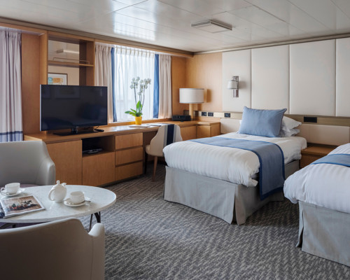 P&O Cruises Arcadia Suite.jpg