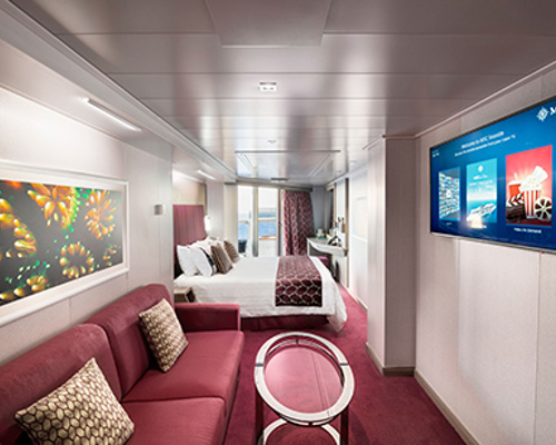 MSC Cruises MSC Seaview Accommodation Suite with Whirlpool.jpg