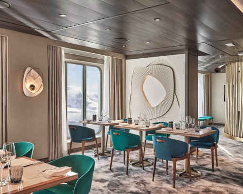 SILVERSEA Silver Endeavour The Restaurant 0.jpg