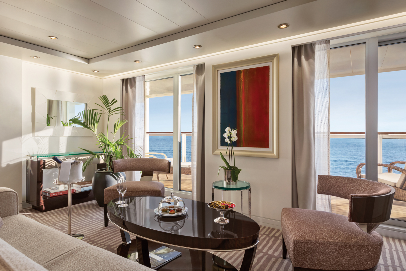 Oceania Suite