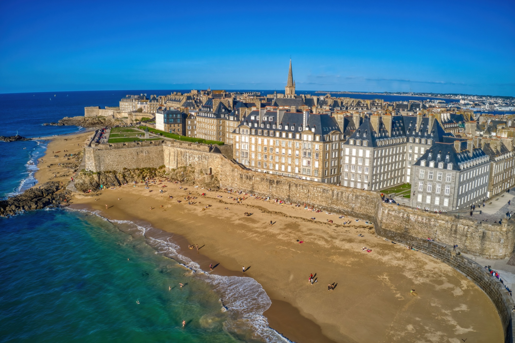 Shutterstock 2223120643 Saint Jean De Luz France