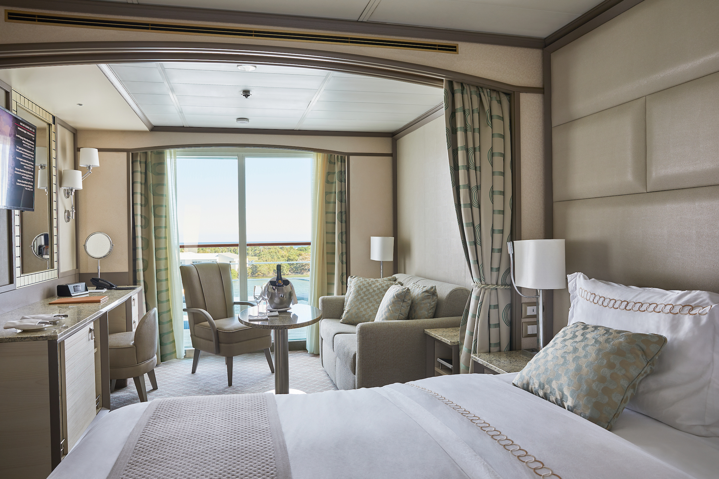 Classic Veranda Suite