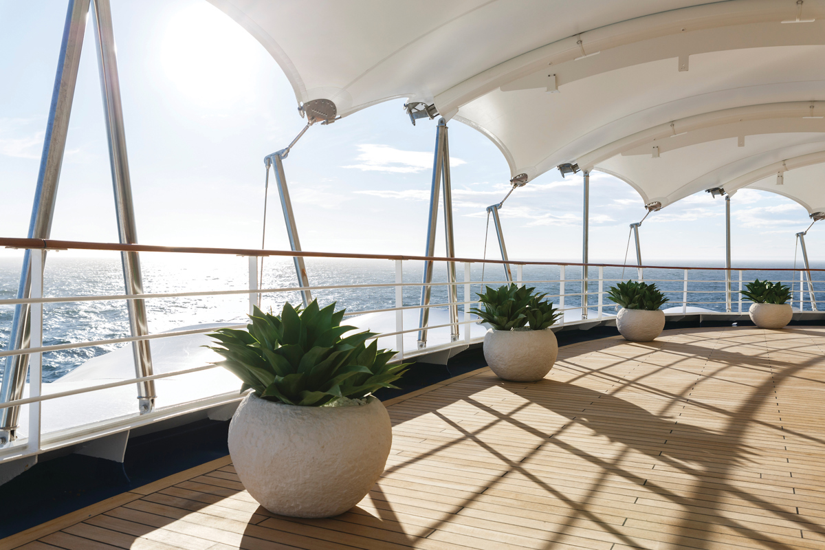 Silversea - Silver Spirit - Panorama Lounge 2.jpg