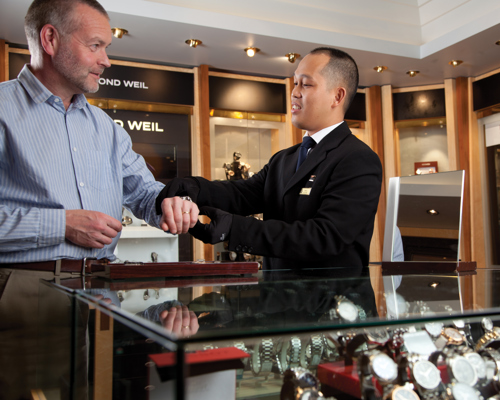 Cunard Line Queen Mary 2 Shopping 1.JPG