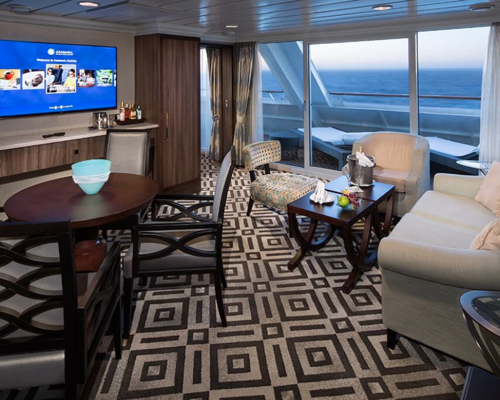 Azamara Club Cruises Azamara Pursuit Accommodation Owner's Suite 2.png