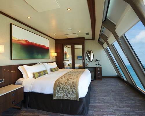 NCL Norwegian Dawn Deluxe Owner's Suite 1.jpeg