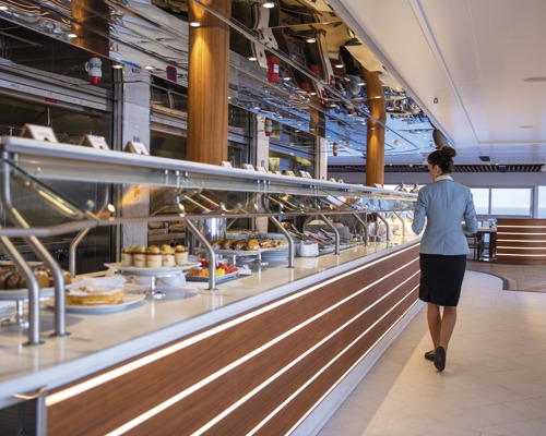 RSSC - Seven Seas Splendor - Dining - Pool Grill.jpg