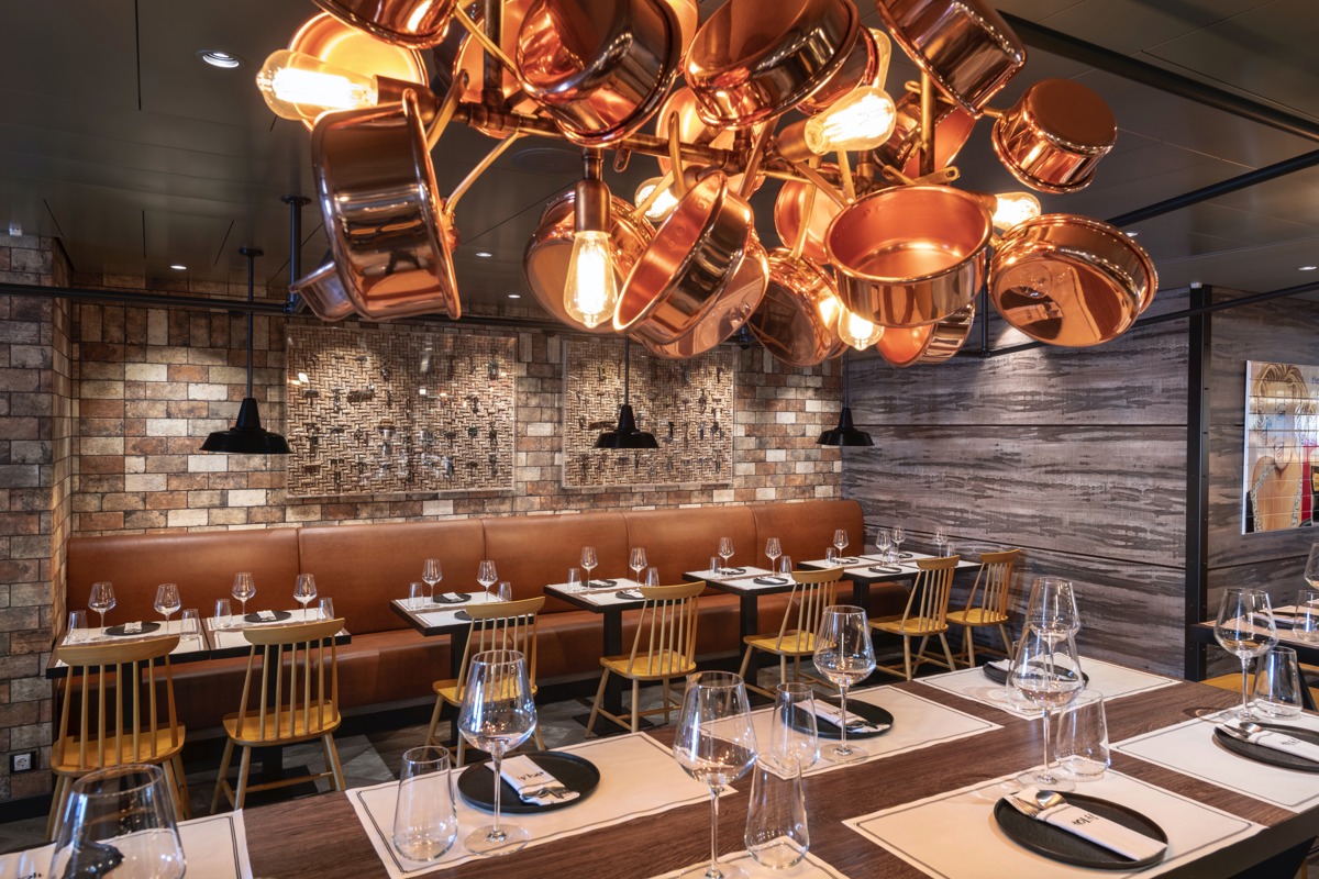 MSC Cruises MSC Bellissima HOLA! Tapas Bar 2.jpg