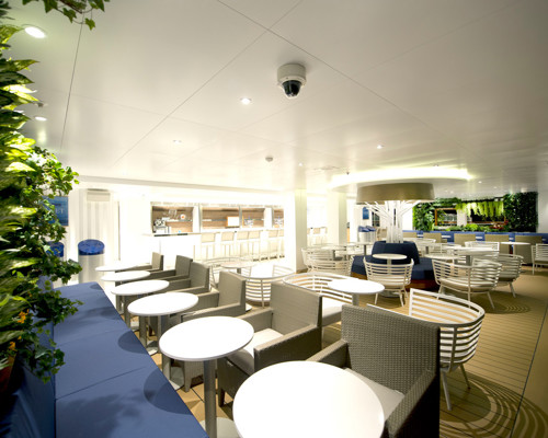 P&O Cruises Britannia Sunset Bar 1.jpg